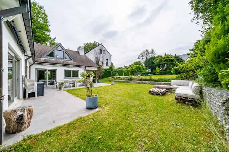 Villa 4 slaapkamers Wezembeek-Oppem grote tuin zwembad