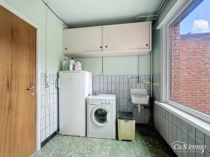 Te Huur: Instapklare Familiewoning met Tuin en Garage