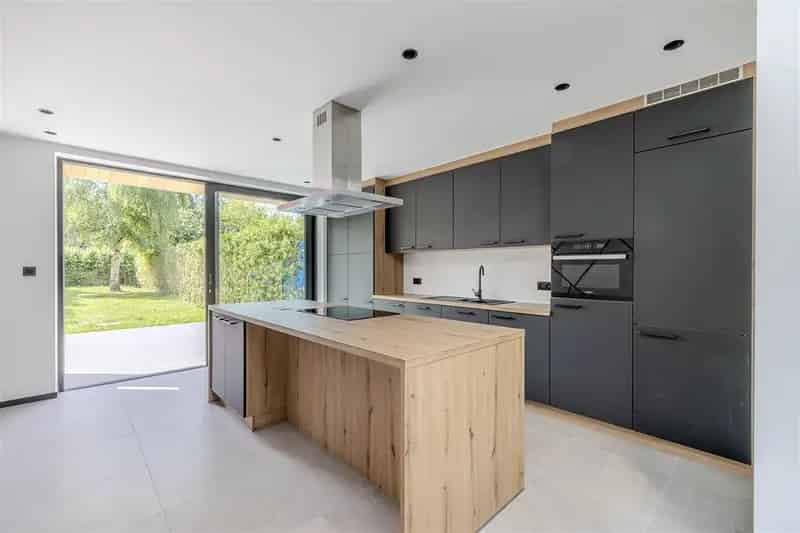 Huis te huur Geel: Gerenoveerde woning met tuin
