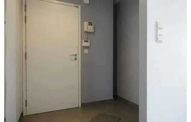 Huur 2 slaapkamer appartement van 74 m² in Charleroi