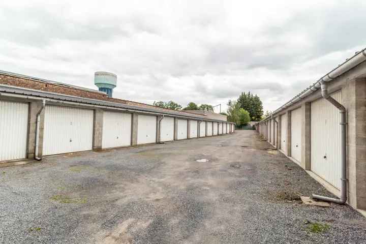 Te koop garagebox in Gentbrugge met unieke centrale locatie