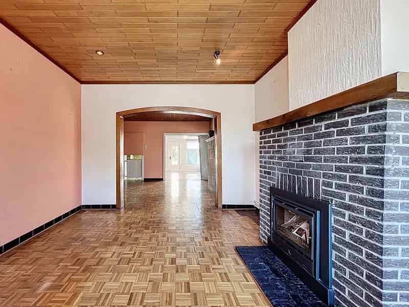 Huis te koop Gavere: Grote gezinswoning te renoveren