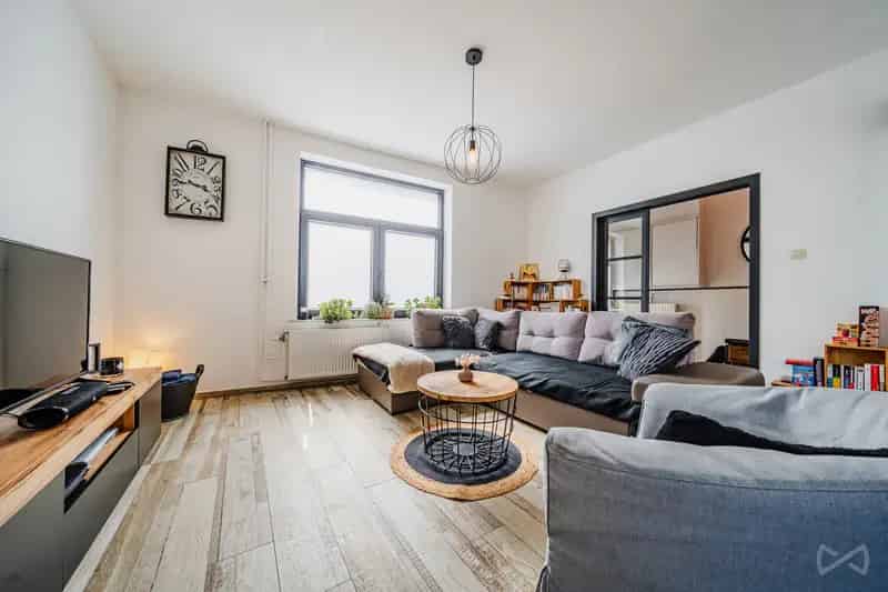 Huis te koop in Poucet: 4 slaapkamers, moderne comfort en garage