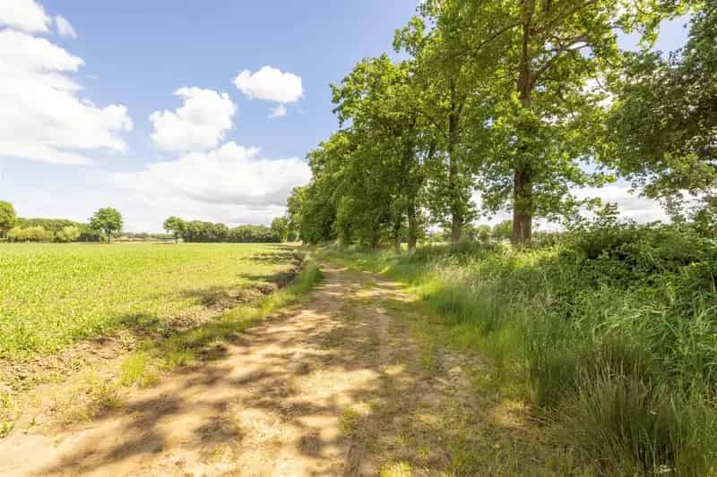 Landbouwgrond 17489m² te Itegem