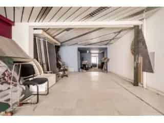 Handelspand te koop Antwerpen - 120m² kantoor met buitenruimte