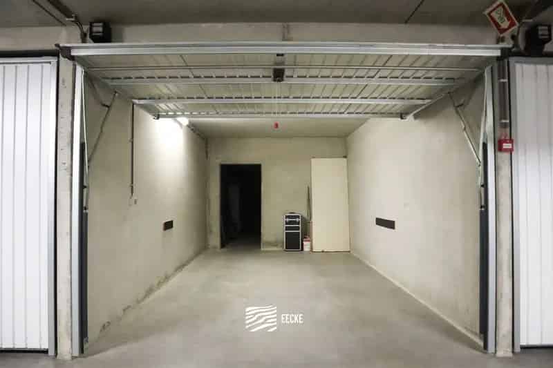 Garagebox te huur met berging - Lombardsijdestraat