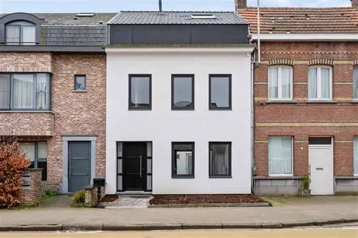 Huis Te Koop Kessel: 4 slaapkamers, garage, instapklaar