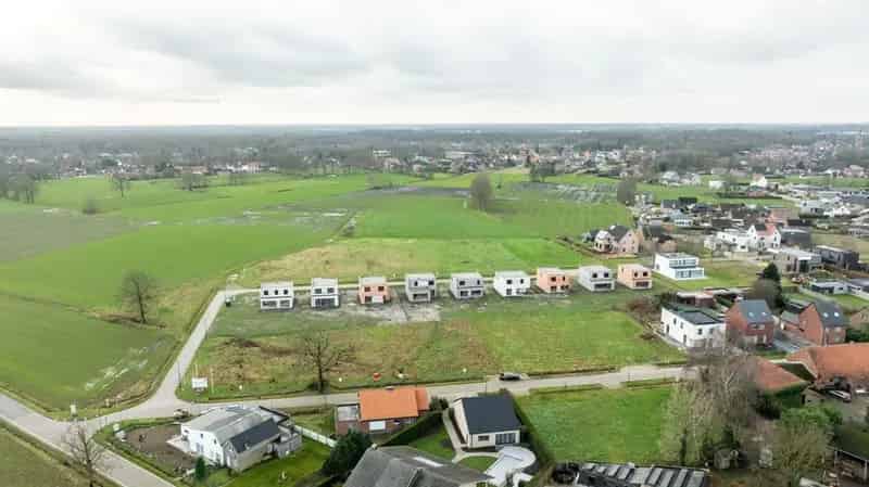 Bouwgrond te Koop Oostmalle: Ruime Percelen ZW Oriëntatie