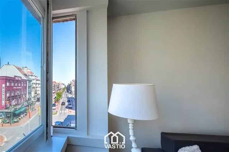 Appartement Te Koop Vernieuwd 2 slaapkamers 2 badkamers Terras