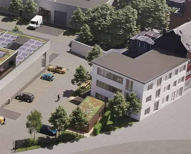 Kantoor te koop Merksem: gerenoveerd gebouw strategische ligging