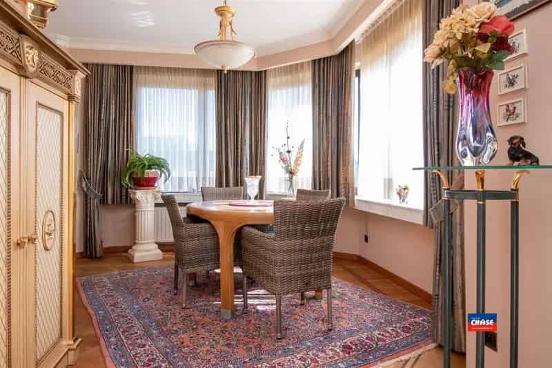 Ruim appartement te huur Merksems 3 slaapkamers 2 badkamers garage