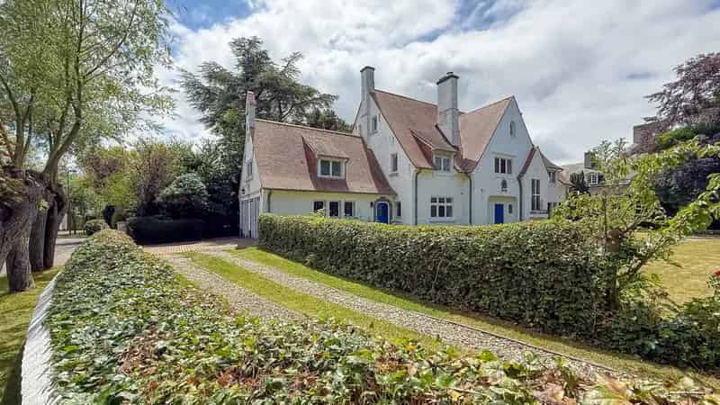 Huis te huur: Karaktervolle villa te renoveren in het Zoute