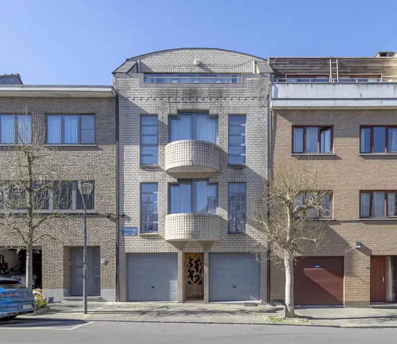 Opbrengsteigendom Anderlecht 4 Appartementen 2 Garages