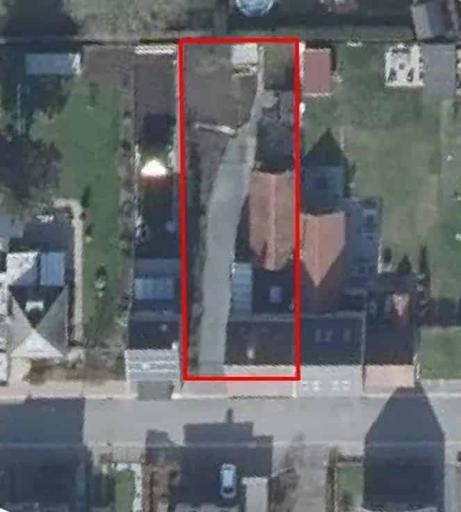 Ruim Huis met 243 are Land Te Koop Ideaal voor Gezinnen