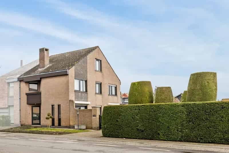 Huis te Koop 4 Slaapkamers Centrale Ligging