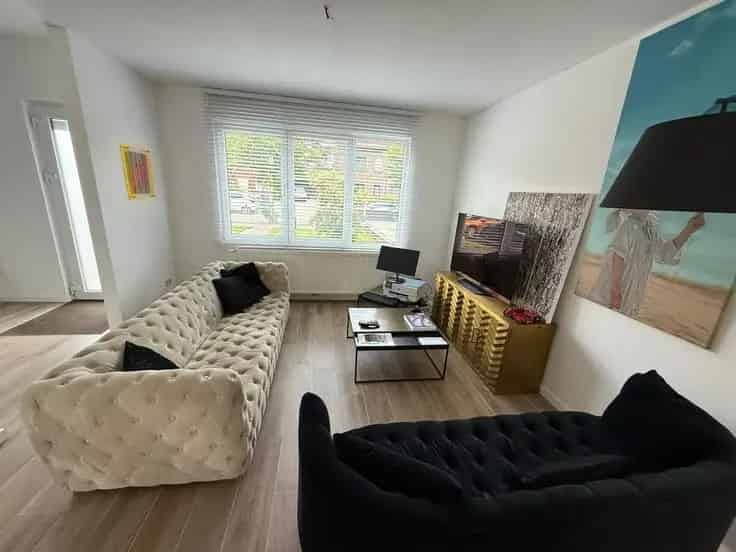 Huis Te Koop Schoten Deuzeld: Instapklare Woning met Tuin