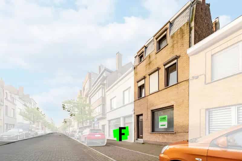 Stuiverstraat 47 Oostende: Karaktervolle woning te renoveren