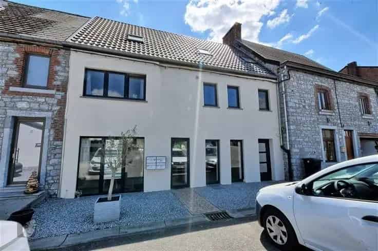 Appartementenblok Te Koop: 4 Appartementen met Hoge Huuropbrengst