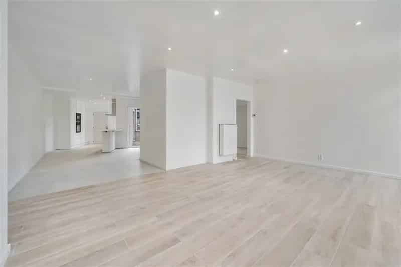 Appartement te koop: Instapklaar en gerenoveerd met ruim terras