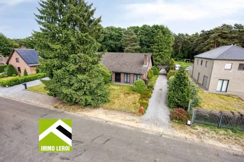 Ruime woning 3 slaapkamers grote tuin