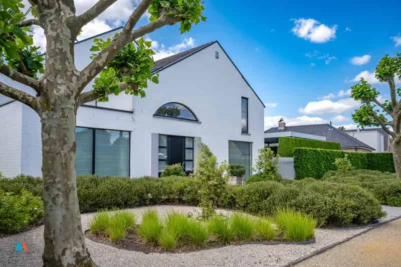 Luxe Villa te Loenhout - Instapklaar - 4 slaapkamers - Grote Tuin