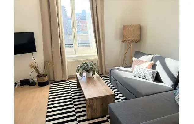 Huur 1 slaapkamer appartement van 63 m² in Brussels