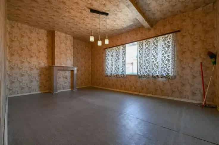 Huis Te Koop met Garage - 3 slaapkamers - Tuin