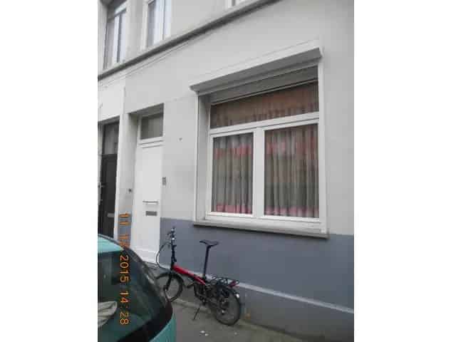 Eengezinswoning Van de Poelstraat 11 1876 gerenoveerd 2001