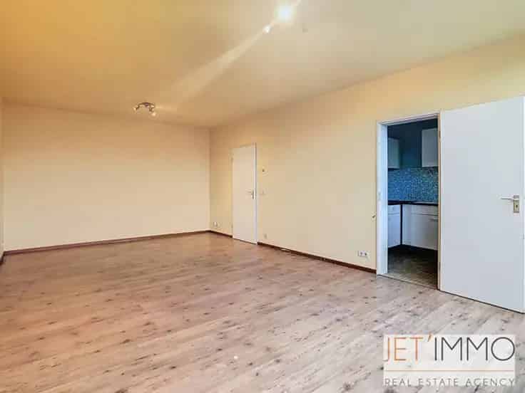 Appartement te renoveren 2 slaapkamers Belgica
