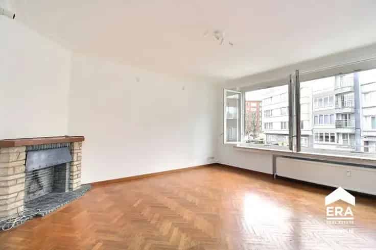 Appartement 70m² te Molenbeek - 1 slaapkamer - terras
