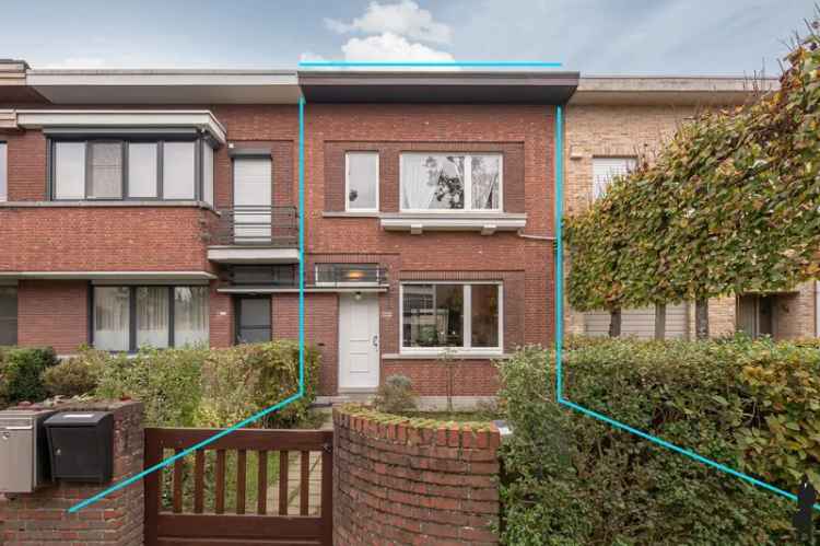 Te koop charmante woning in centrum Brasschaat met 2 slaapkamers