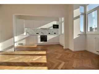 Appartement te Koop Vorst 2 Slaapkamers Gerenoveerd