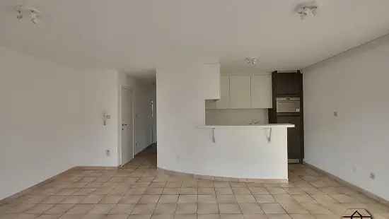 Appartement met 2 slpk, terras, privé kelder en garage!