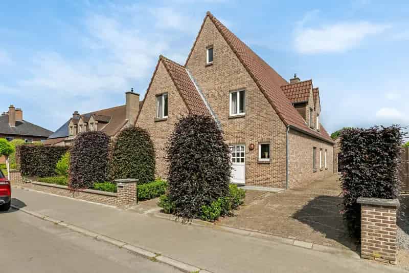 Huis te Koop Pelt 4 slaapkamers Grote Tuin Garage
