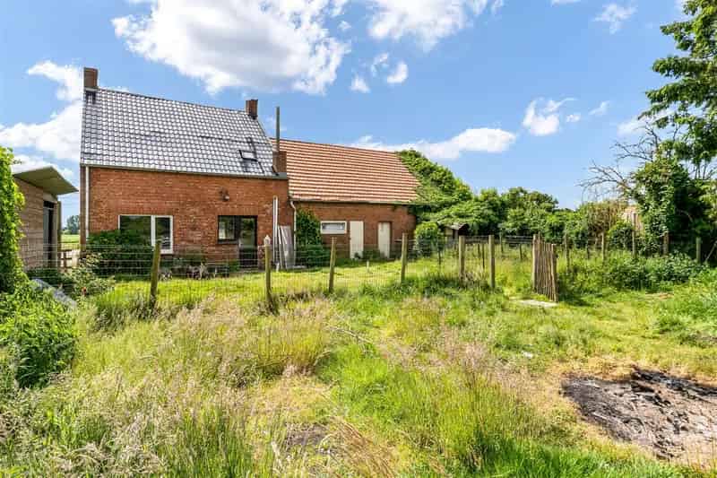 Huis te huur: Gelijkvloerse hoeve te renoveren