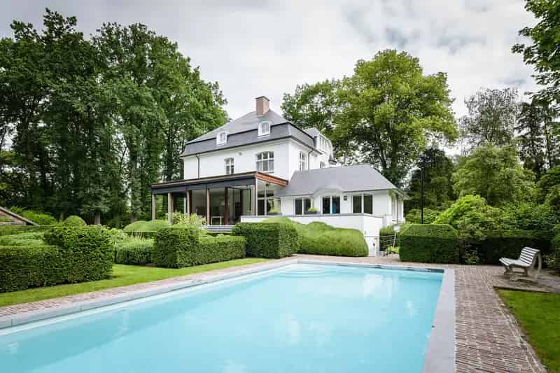 Huis te koop Antwerpen Brasschaat: Landhuis met Zwembad