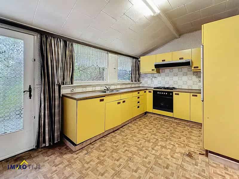 Te renoveren woning Aalst: 3 slaapkamers, garage, tuin