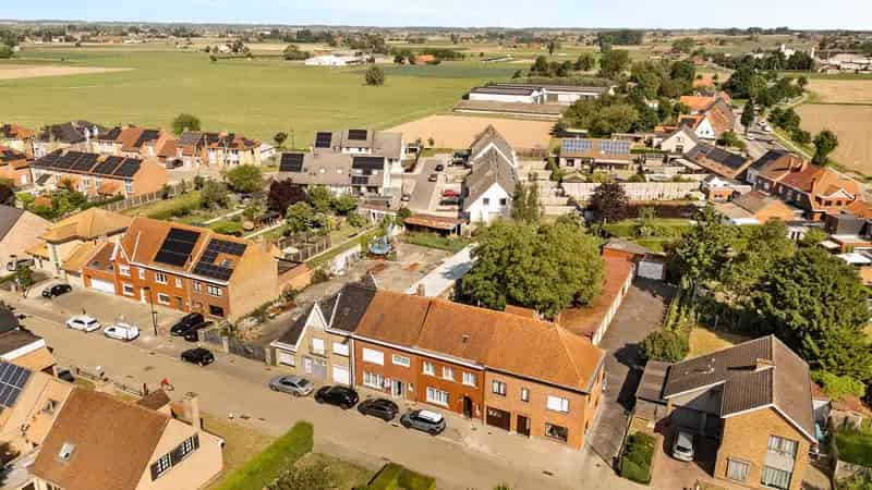 Huis te koop 3 slaapkamers grote tuin rustige ligging