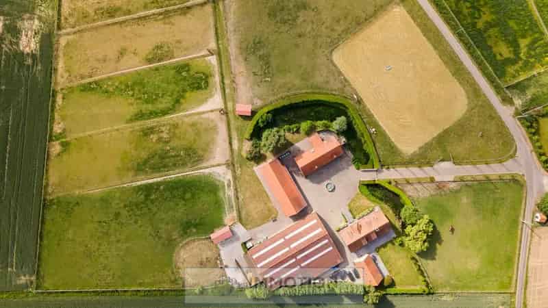 Landelijke Villa met Paardenstoeterij te Huur