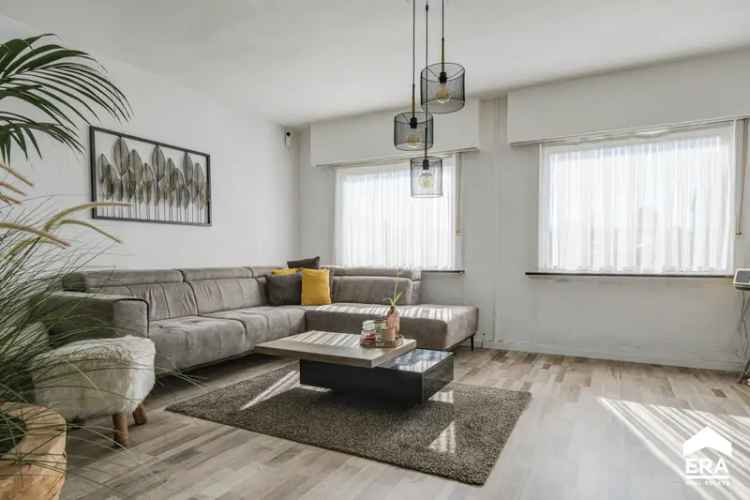 Te Koop Deels Gerenoveerde Woning Lommel 1200m2