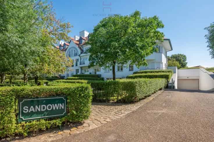 Hoekappartement te Koop met 3 Terrassen en Zeezicht