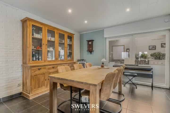 Gezellige woning Borgloon: Veranda, Garage & Zonnige Tuin