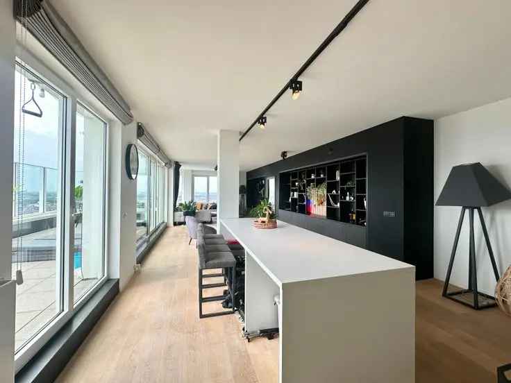 Appartement te koop met 2 slaapkamers en 110 m² terras in Up-Site