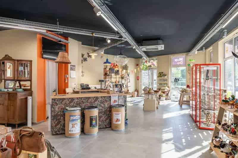 Handelspand te koop Houthalen - Recent gerenoveerd 154m²