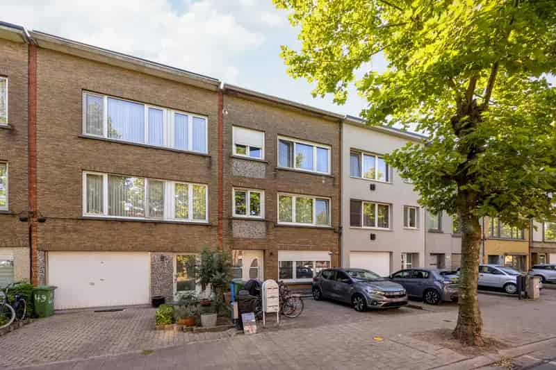 Appartement te koop: Instapklaar met terras