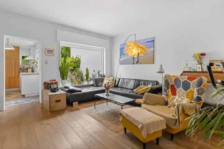 Huis te Koop Assebroek Instapklare Gemoderniseerde Woning
