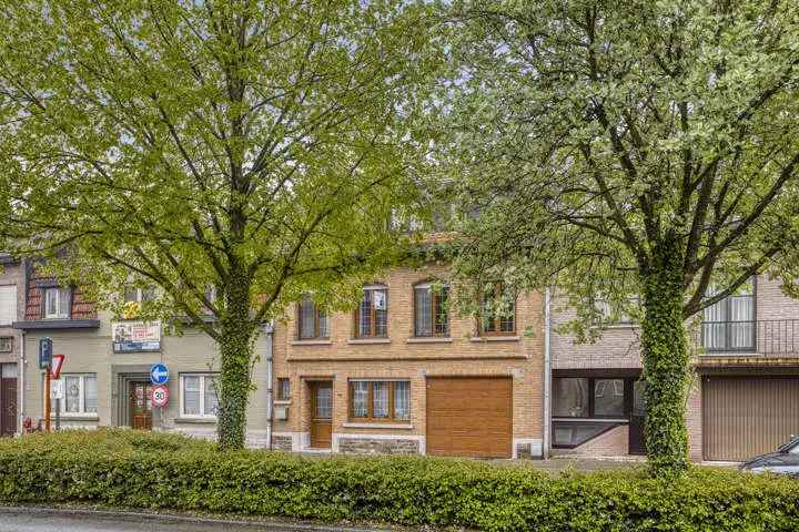 Huis te koop Sterrebeek: Karaktervolle woning met veel potentieel