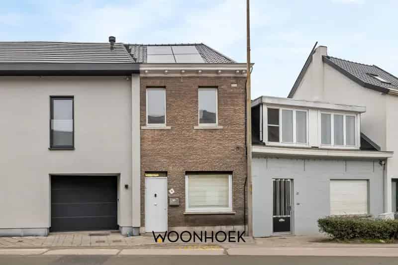 Huis te Koop Lokeren: Centraal Gelegen Woning met Tuin