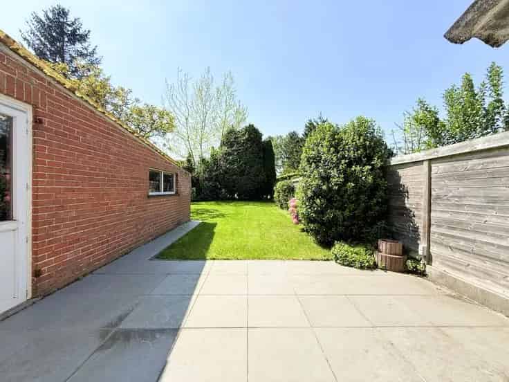 Huis Te Koop Te renoveren HOB met zonnige tuin