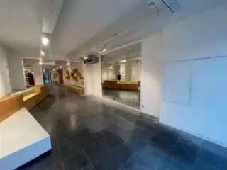 Handelspand te huur Mortsel 142m² Winkelruimte Tuin